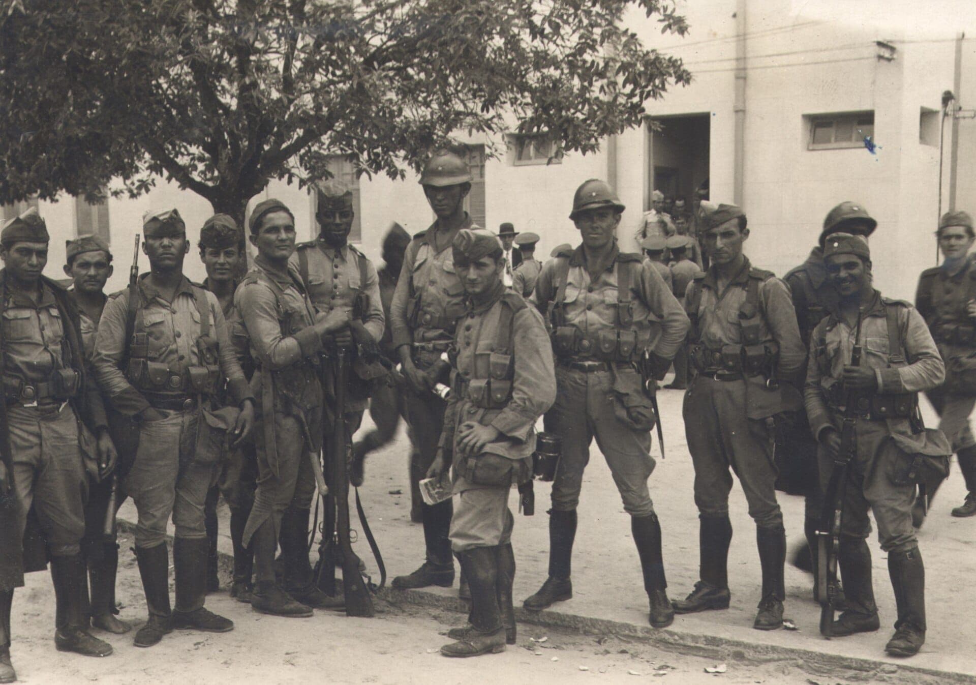 A insurreição de novembro de 1935 · Unknown Unknown · 27 November 1935