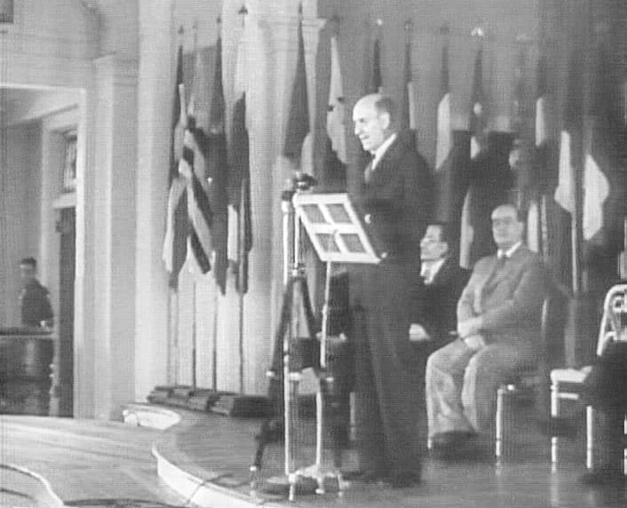 Abertura da conferência de Bretton Woods, Estados Unidos, julho de 1944 · autoria não identificada · 2025-08-02 02:05:43