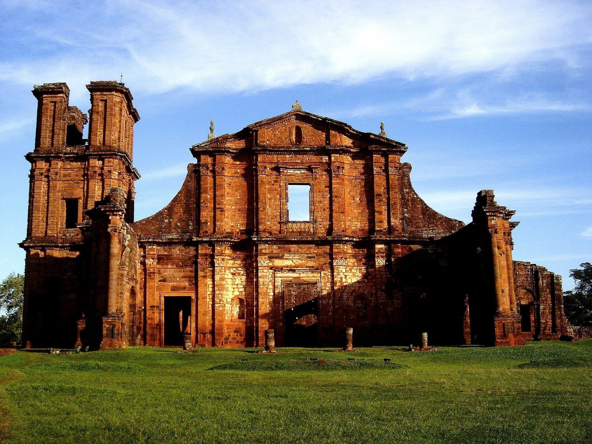 Ruínas da redução de São Miguel · Goldemberg Fonseca de Almeida from Dourados - MS, Brazil · 2005-06-09 16:07