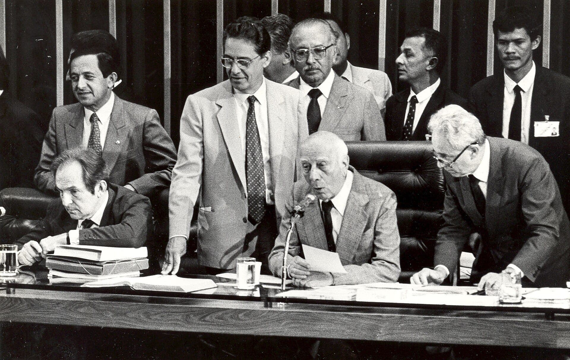 A Assembleia Nacional Constituinte reunida, 1987 · Senado Federal · 1987