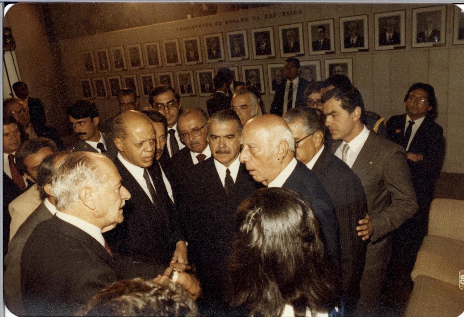 Sarney e Ulysses Guimarães na cerimônia de posse · Senado Federal · 1985-03-15